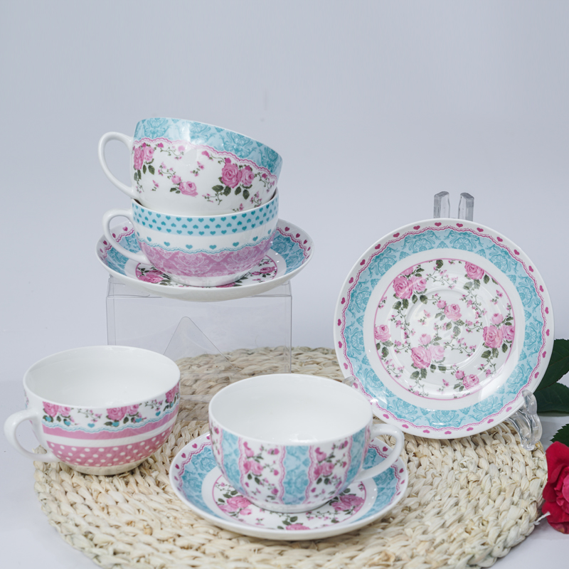 Ceramic cup and saucer set for cappuccin